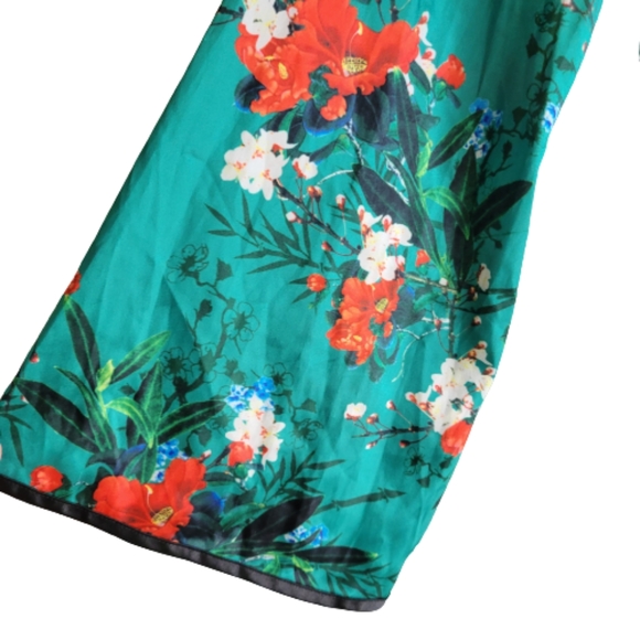 Pretty little thing  mini wrab dress - Picture 5 of 9